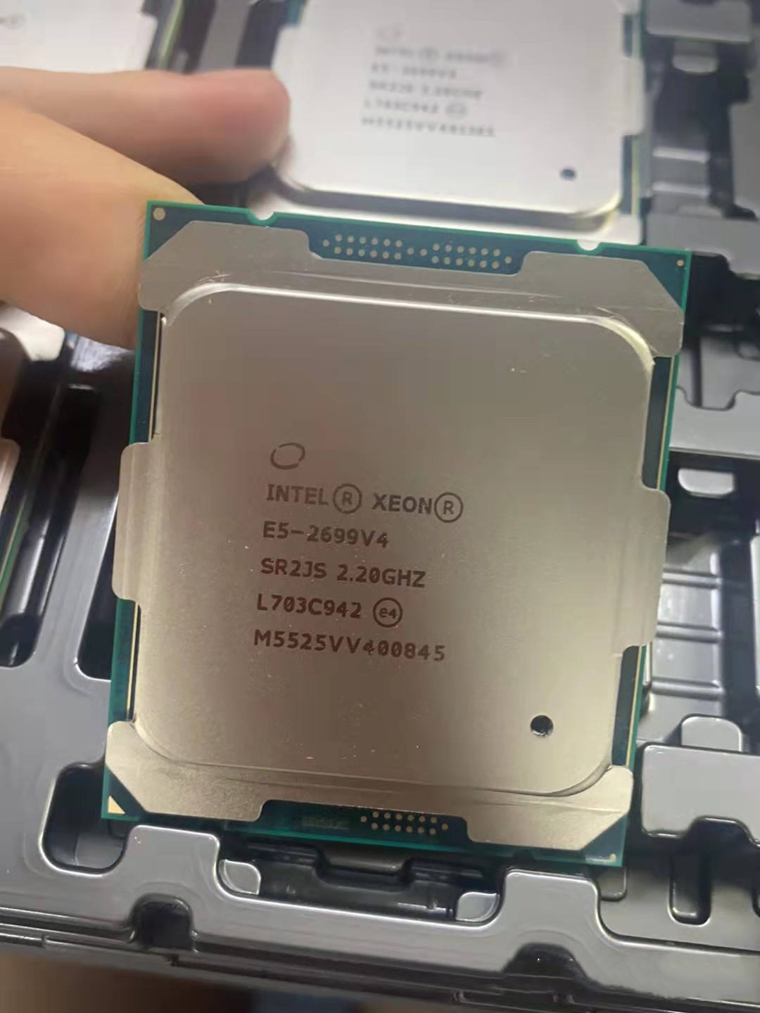 Original Server-CPU Intel Xeon – E5 2699 V4 Bewertung und Preis